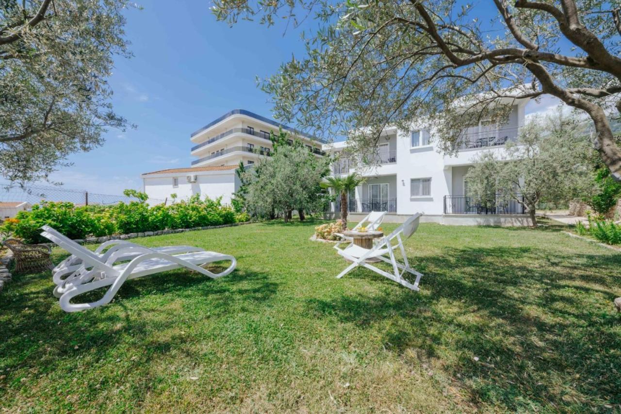 Sea Garden Apartments Dobra Voda Exterior foto